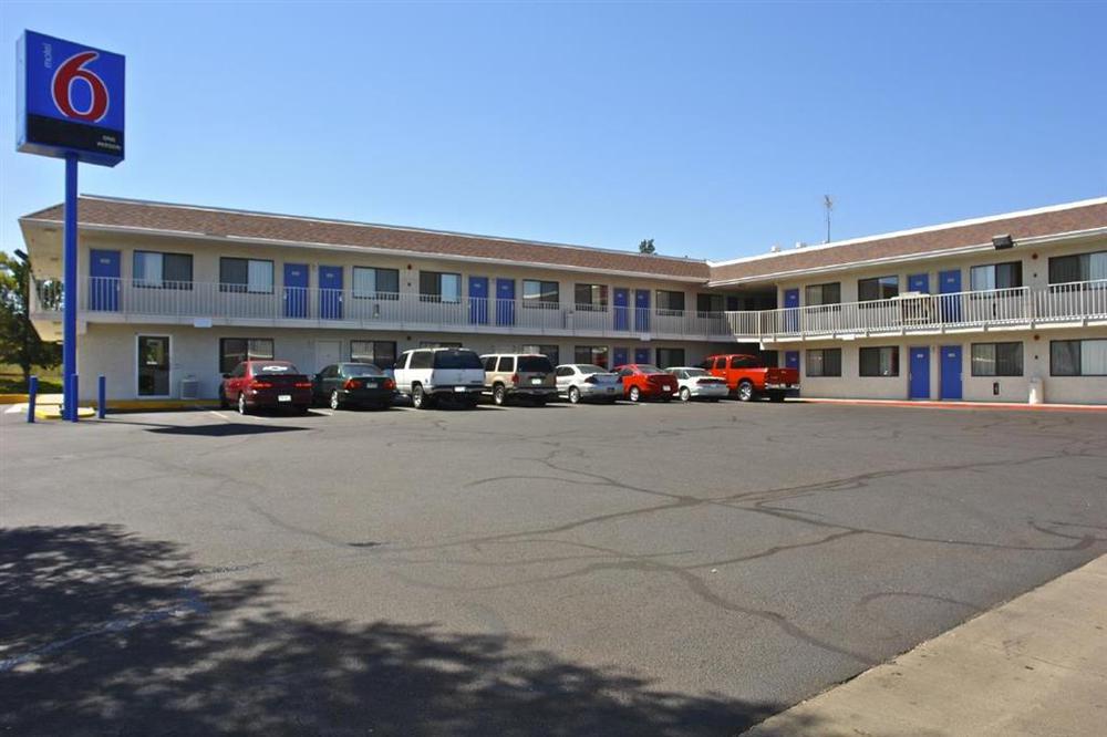 Park Inn By Radisson, ソーントン エクステリア 写真